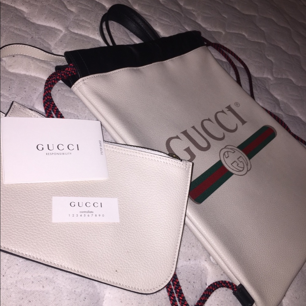 Draw string Gucci bag - Picture 2 of 4